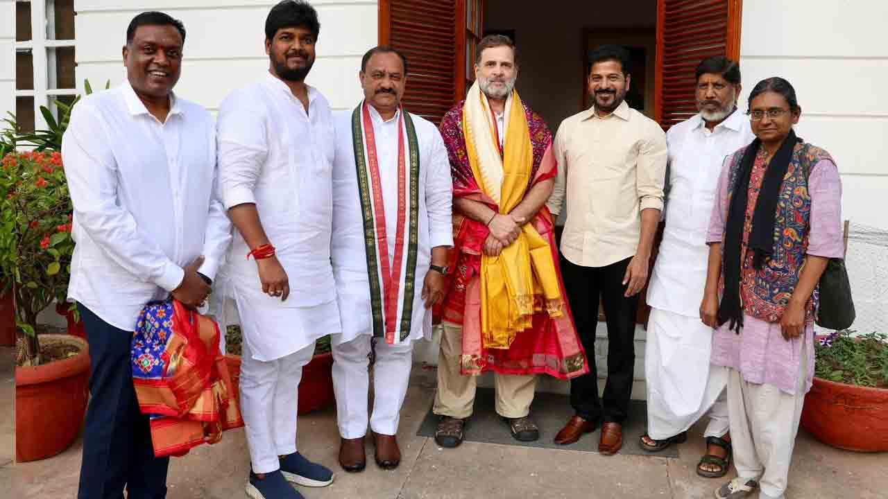 CM Revanth Reddy: రాహుల్ గాంధీని ఢిల్లీలో కలిసిన సీఎం రేవంత్‌రెడ్డి బృందం