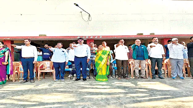  Cleanliness   పరిసరాలతో పాటు వ్యక్తిగత పరిశుభ్రత ముఖ్యం