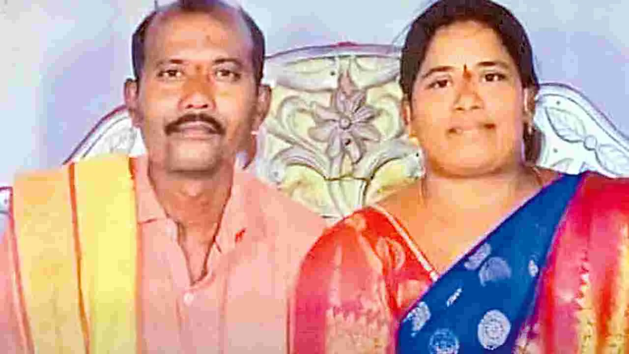 Family Dispute: భార్యను చంపి వాట్సాప్‌ స్టేటస్‌.. ఆపై ఆత్మహత్య