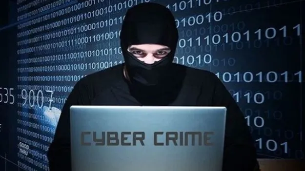 Cyber Fraud: సైబర్ నేరగాళ్ల వలలో చిక్కిన మహిళ.. ఎంత డబ్బు పోగొట్టుకున్నారంటే.. 