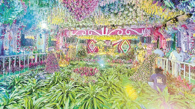 మొదలైన ముక్కోటి దర్శనాలు