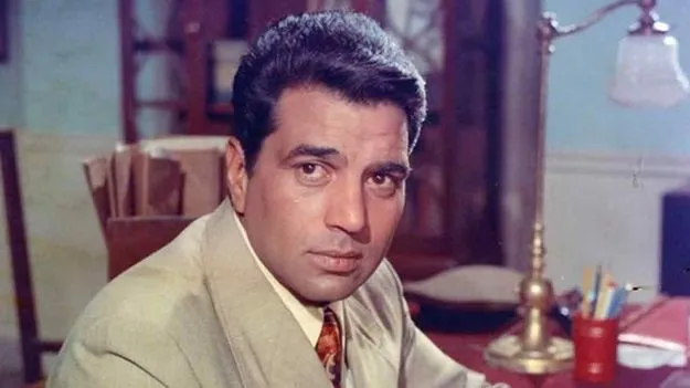 Dharmendra Passes Away: ధర్మేంద్ర మృతి.. ప్రముఖుల సంతాపం..