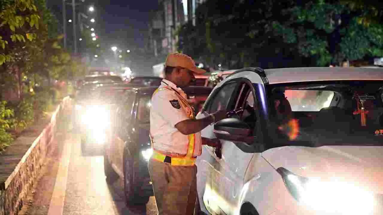 Drunk driving Hyderabad: మందు బాబులకు అలర్ట్.. హైదరాబాద్‌లో డిసెంబర్ 31 వరకు..