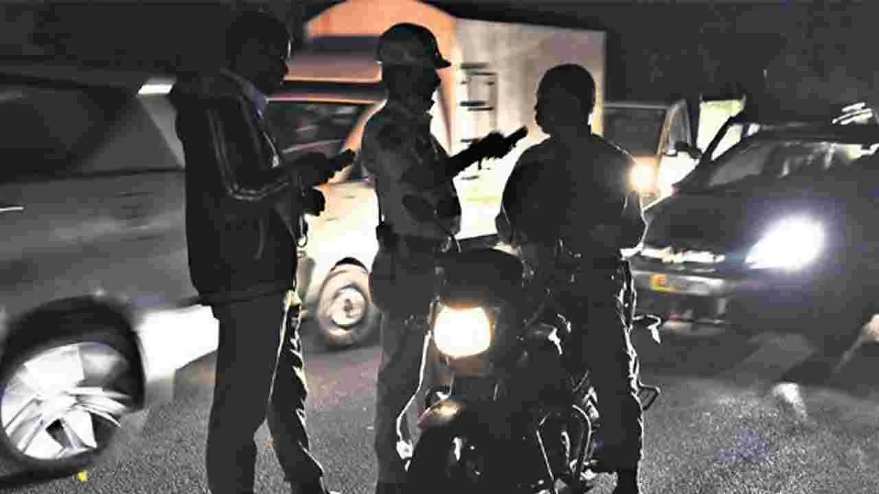Drunk and Drive: మందుబాబులకు షాక్ ఇచ్చిన పోలీసులు.. భారీగా కేసులు