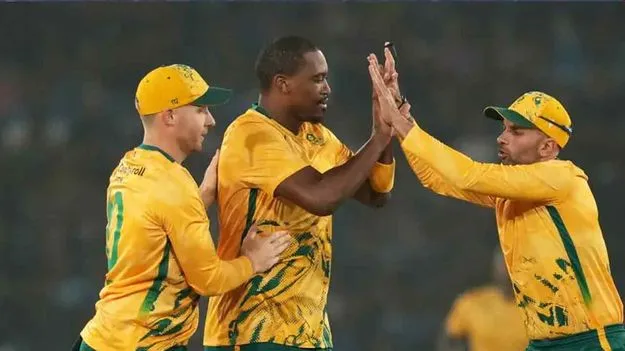 IND VS SA T20: భారత్‌కు షాక్.. స్వల్ప పరుగులకే మూడు వికెట్లు 