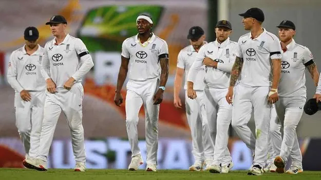 Ashes 2025-26: కీలక ప్లేయర్‌పై వేటు.. తుది జట్టును ప్రకటించిన ఇంగ్లాండ్