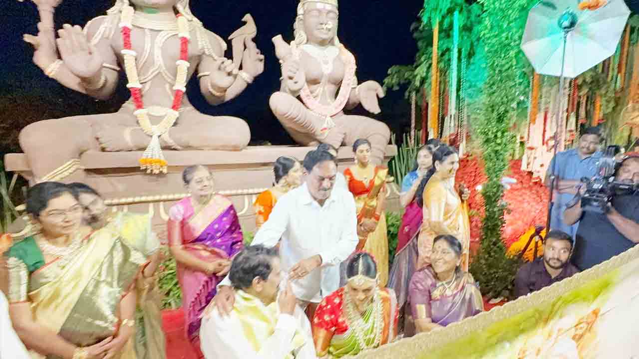 Sravanti Dath Wedding: ఘనంగా నిర్మాత అశ్వనీదత్ కుమార్తె వివాహం.. హాజరైన పలువురు ప్రముఖులు