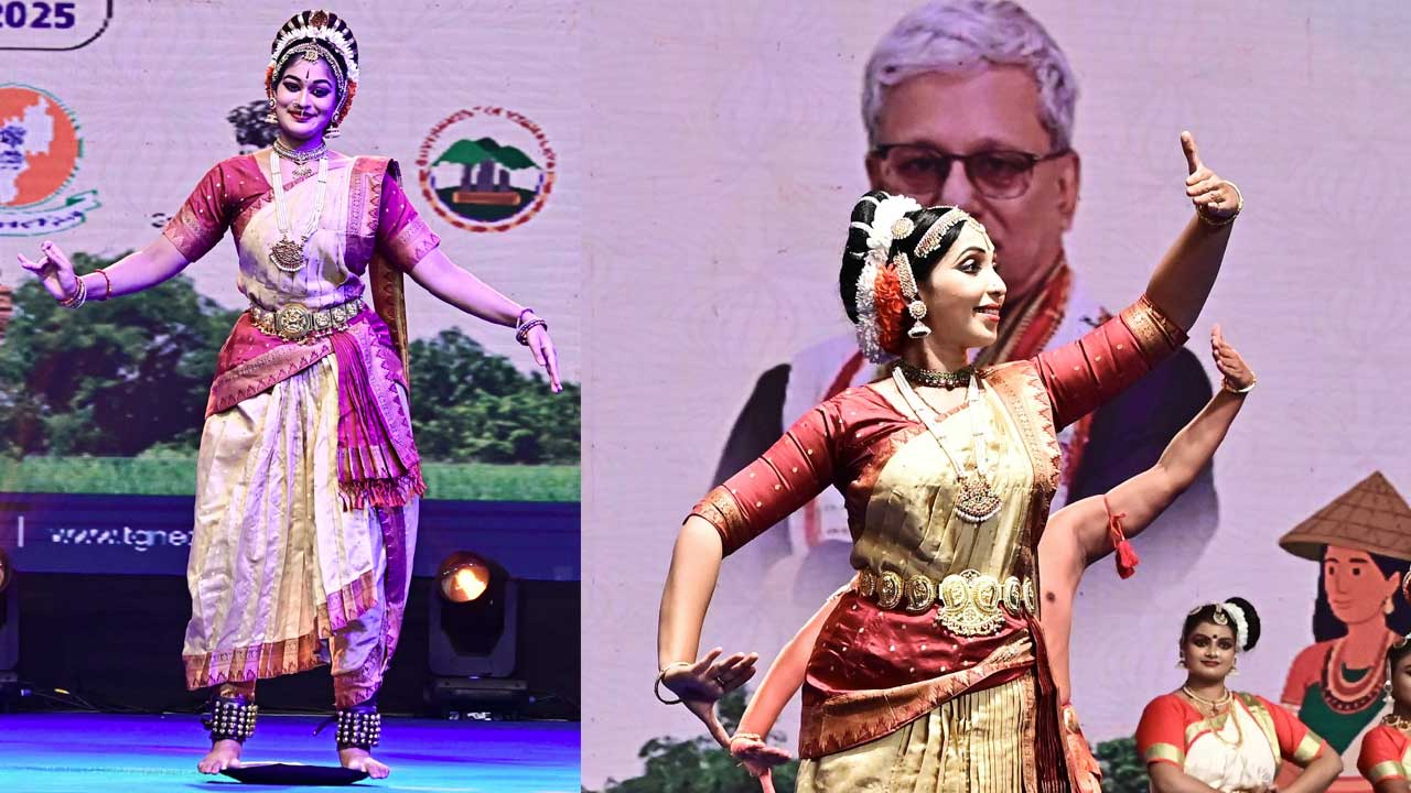 Fashion Show: తెలంగాణ నార్త్ ఈస్ట్ కనెక్ట్  లో భాగంగా ఫ్యాషన్ షో