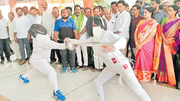 మోరిలో రాష్ట్రస్థాయి ఫెన్సింగ్‌ పోటీలు ప్రారంభం