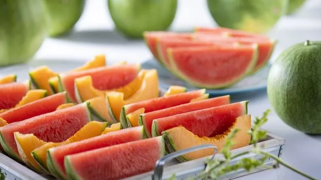 Fruits To Avoid in Winter: శీతాకాలంలో ఈ పండ్లను తినకండి