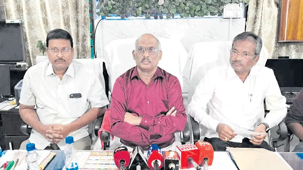 ఆన్‌లైన్‌ రిజిస్టర్లు లేవు..