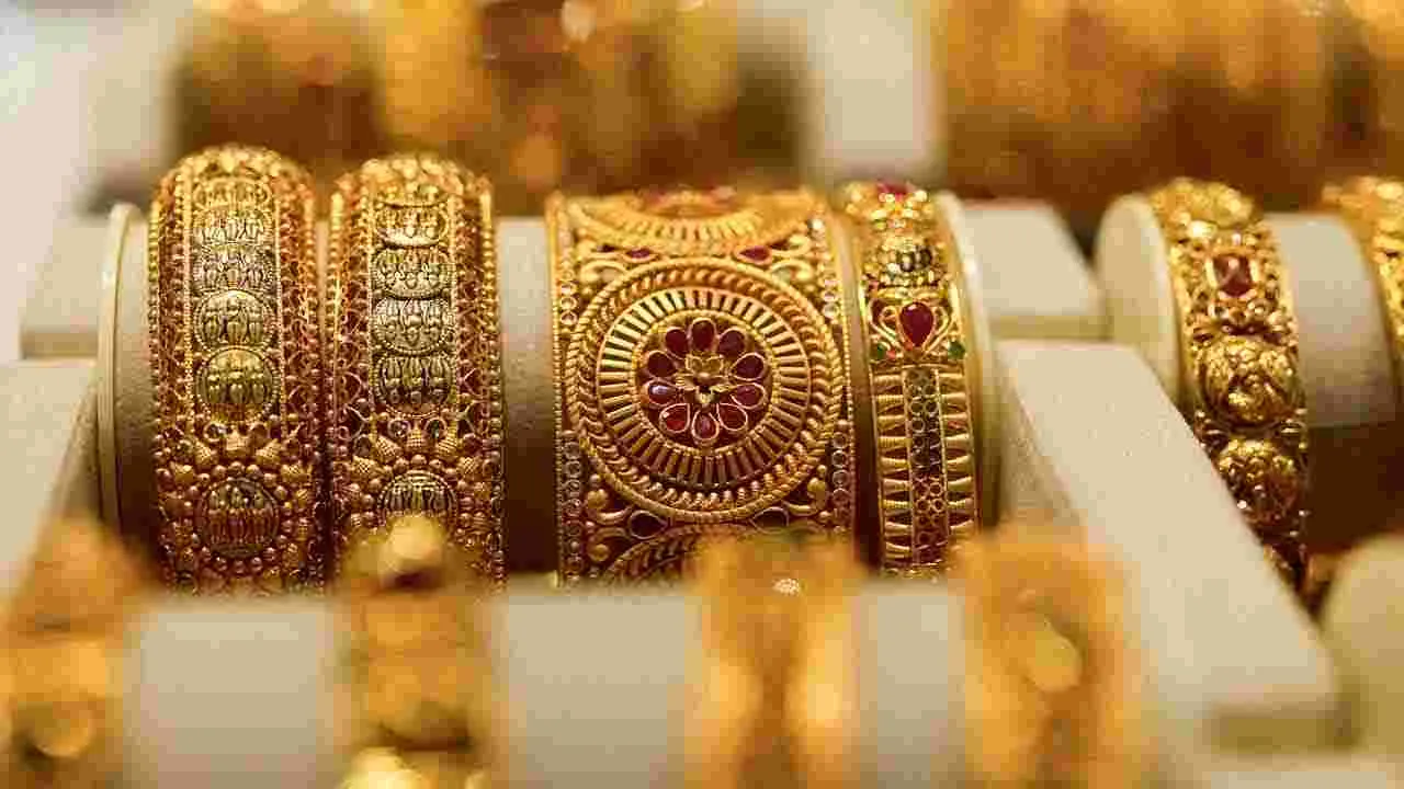 Today Gold and Silver Prices: రికార్డు స్థాయిలో పసిడి, వెండి ధరలు.. ఈ రోజు ఎంతంటే?