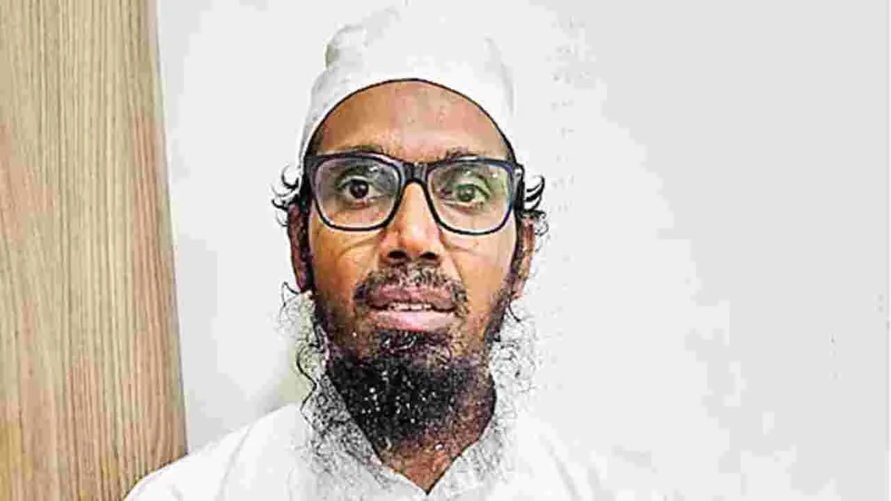 Gujarat ATS Raids: టెర్రరిస్ట్ సయ్యద్ నివాసంలో గుజరాత్ పోలీసుల సోదాలు