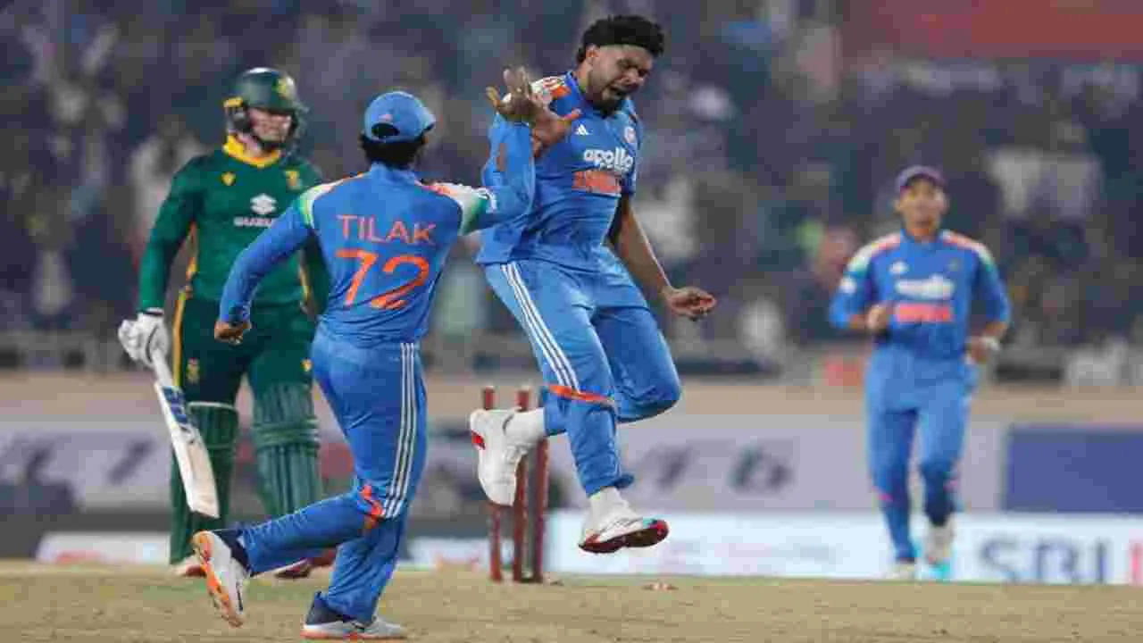 IND vs SA: హర్షిత్ రాణా విజృంభణ.. కష్టాల్లో దక్షిణాఫ్రికా.. 