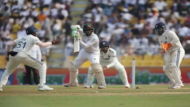 IND VS SA 2nd Test: వికెట్ కోసం శ్రమిస్తున్న భారత్ బౌలర్లు