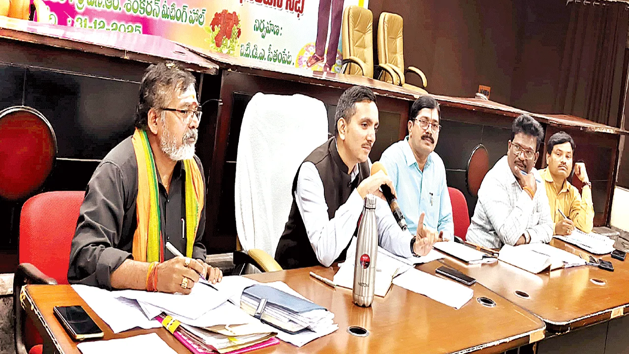 Tribal Students గిరిజన విద్యార్థులపై ప్రత్యేక శ్రద్ధ