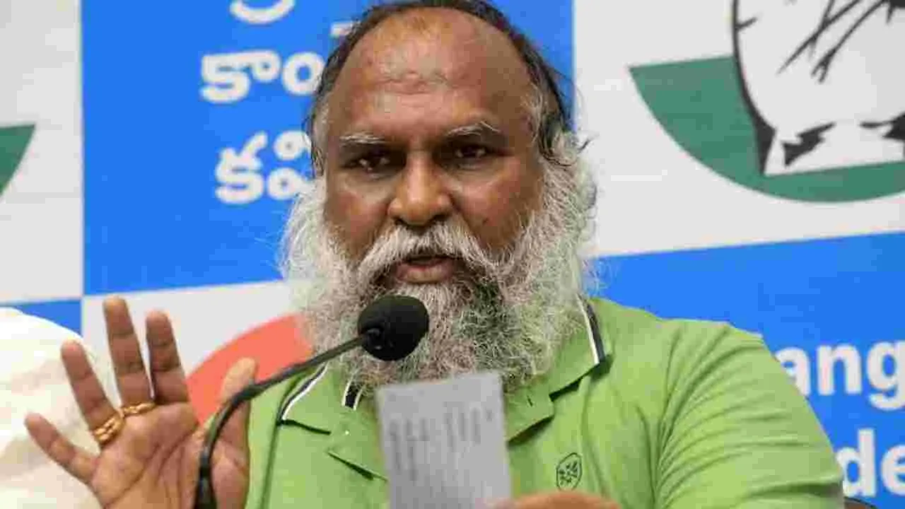 Jagga Reddy: ఆయన చేపలు తిన్నారు.. ఈయన కోడి కూర తిన్నారు.. జగన్‌, కేసీఆర్‌లపై  జగ్గారెడ్డి సెటైర్లు