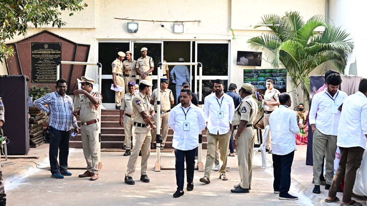 Jubilee Hills Bypoll Counting: జూబ్లీహిల్స్ ఉప ఎన్నిక కౌంటింగ్ ప్రారంభం.. గెలుపెవరిదో