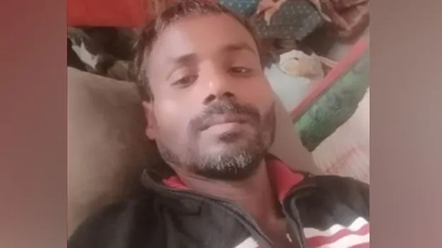 Wife Kills Husband: మద్యం మత్తులో భర్తను చంపిన భార్య.. గొడ్డలితో 26 వేట్లు..