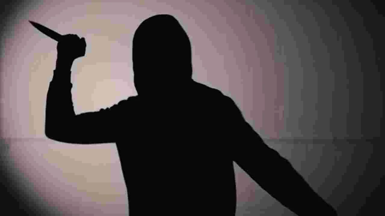 Kakinada: నర్సుపై కత్తులతో ఆగంతకుల దాడి.. ఏం జరిగిందంటే