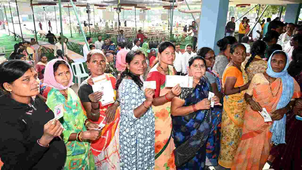 రెండో విడతలోనూ హస్తం హవా