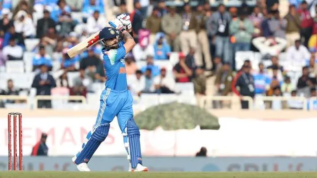 Virat Kohli Century: కోహ్లీ సూపర్ సెంచరీ.. భారీ స్కోర్ దిశగా భారత్