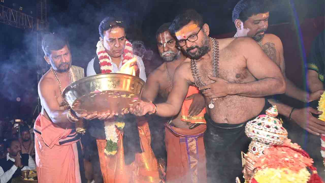 తెలంగాణ భవన్‌లో వైభవంగా అయ్యప్పస్వామి మహాపడి పూజ