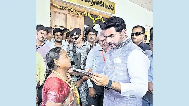 లోకేశ్‌ ప్రజాదర్బార్‌  