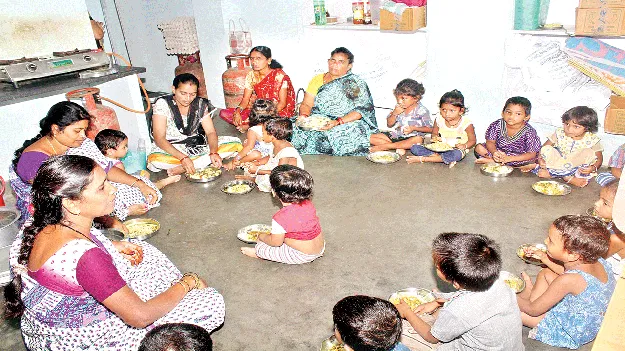 గర్భిణులకు అండగా.. 