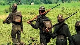 Maoist Surrender: మావోయిస్టు పార్టీకి మరో ఎదురుదెబ్బ.. లొంగిపోయిన కీలక నేత