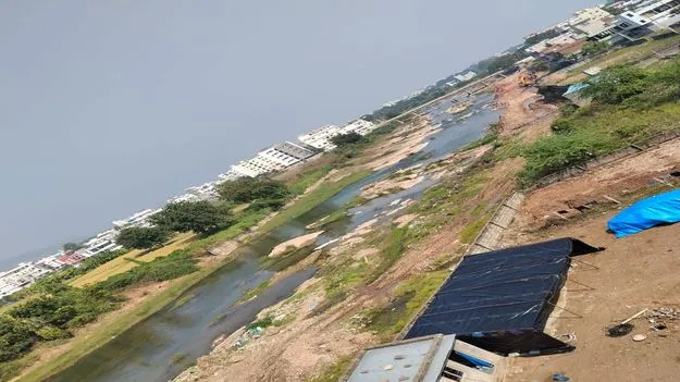 సర్వే ప్రకారం ’కరకట్టల’ నిర్మాణం జరిగేనా?