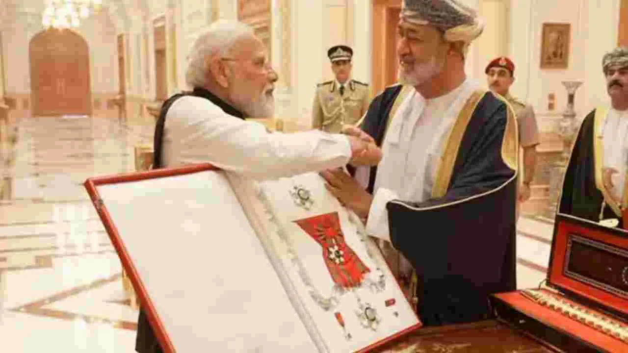 PM Modi: ప్రధాని మోదీకి మరో గౌరవం.. ఒమన్ అత్యున్నత పురస్కారం