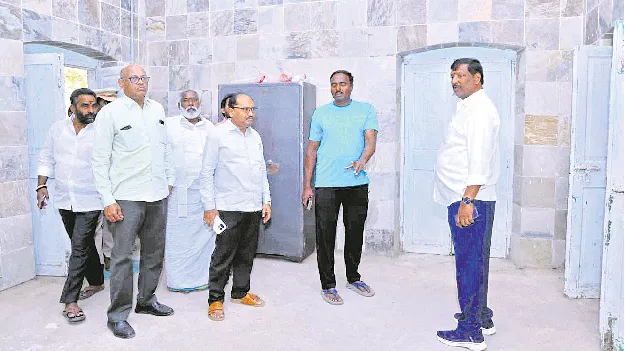 జిల్లా కార్యాలయాల కోసం కసరత్తు