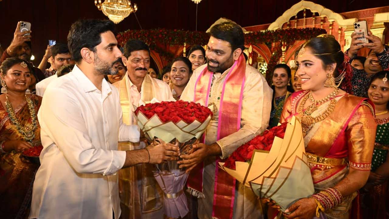 Nara Lokesh: టీడీపీ యువనేత దమ్మాలపాటి కౌషిక్ వివాహ వేడుకకు హాజరైన మంత్రి నారా లోకేష్