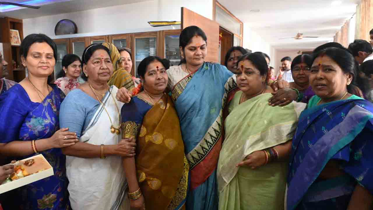 Jubilee Hills Bye Election: నవీన్‌ యాదవ్‌ భారీ విజయం.. అంబరాన్నంటిన సంబరాలు