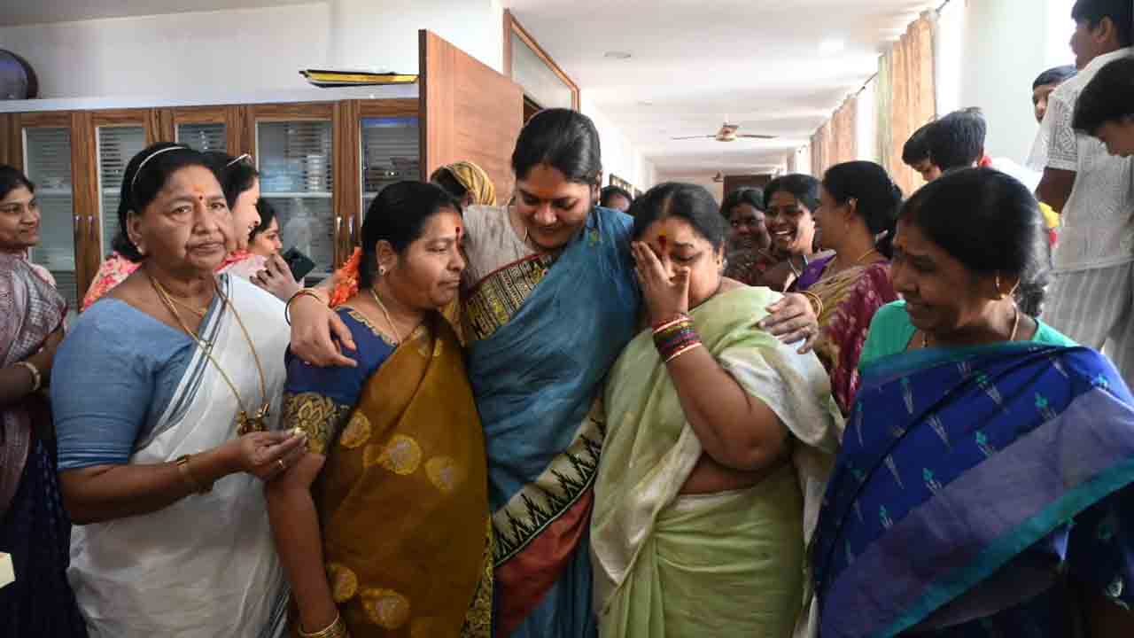 Jubilee Hills Bye Election: నవీన్‌ యాదవ్‌ భారీ విజయం.. అంబరాన్నంటిన సంబరాలు