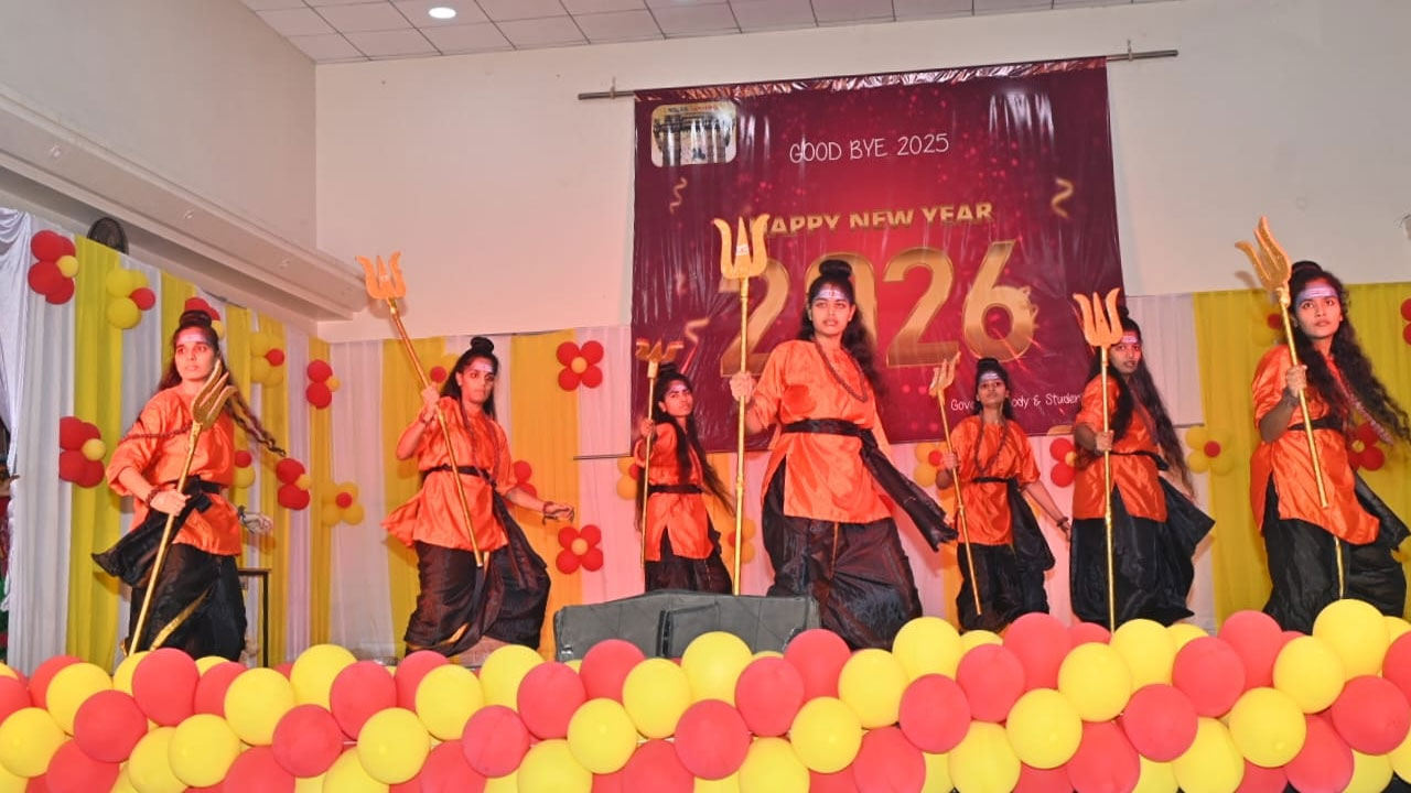 New Year 2026: న్యూ ఇయర్‌కు గ్రాండ్ వెల్కమ్.. యువత సందడే సందడి