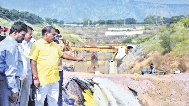 నిర్లక్ష్యం వహిస్తే వేటు తప్పదు!