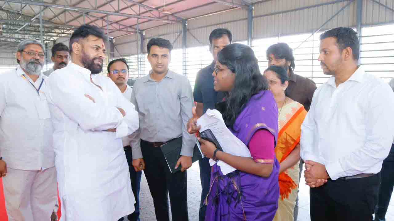 Deputy CM Pawan Kalyan: లక్ష్మీ నరసింహస్వామిని దర్శించుకున్న ఉపముఖ్యమంత్రి పవన్ కళ్యాణ్