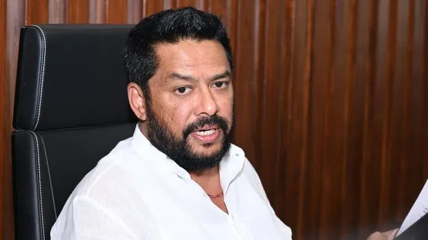 Bengaluru News: కాలు దువ్వి.. కాంగ్రెస్‌ వారితో రగడకు..