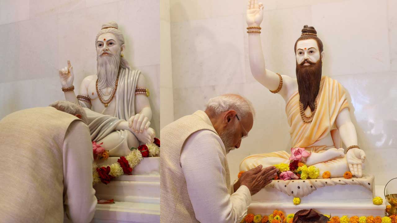 Ayodhya Balaram Temple: అయోధ్యలో కన్నుల పండువగా కాషాయ ధ్వజారోహణ.. హాజరైన పలువురు ప్రముఖులు