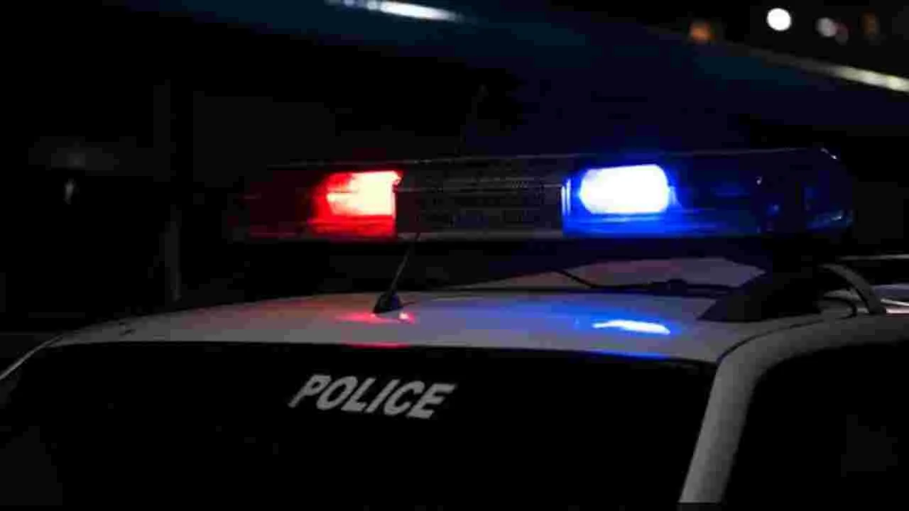 Maharashtra: కుమారుడితో కలిసి నూతిలో దూకిన తల్లి.. ఇద్దరు మృతి