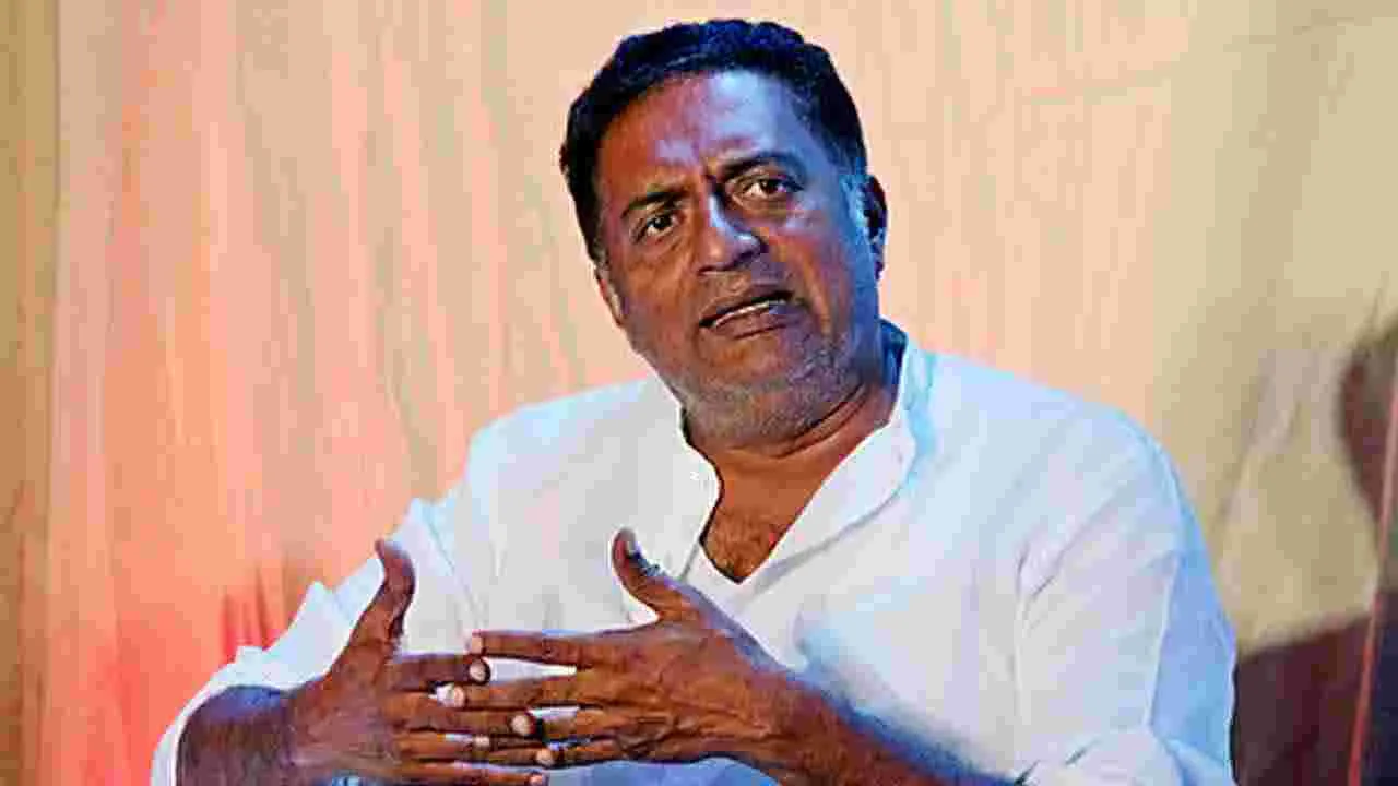 Prakash Raj:  ఆర్ఎస్ఎస్‌‌పై నా పోరాటం ఆగదు.. ప్రకాశ్‌రాజ్ స్ట్రాంగ్ వార్నింగ్