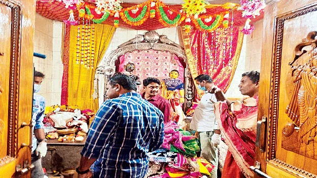   Gopinath Temple లివిరి గోపీనాథ ఆలయంలో చోరీ 