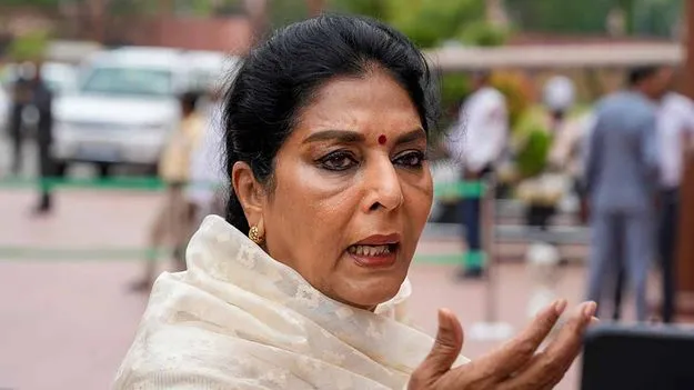 Renuka Chowdhury: హక్కుల తీర్మానం గురించి అడిగితే.. రేణుకా చౌదరి రియాక్షన్ ఇదే 