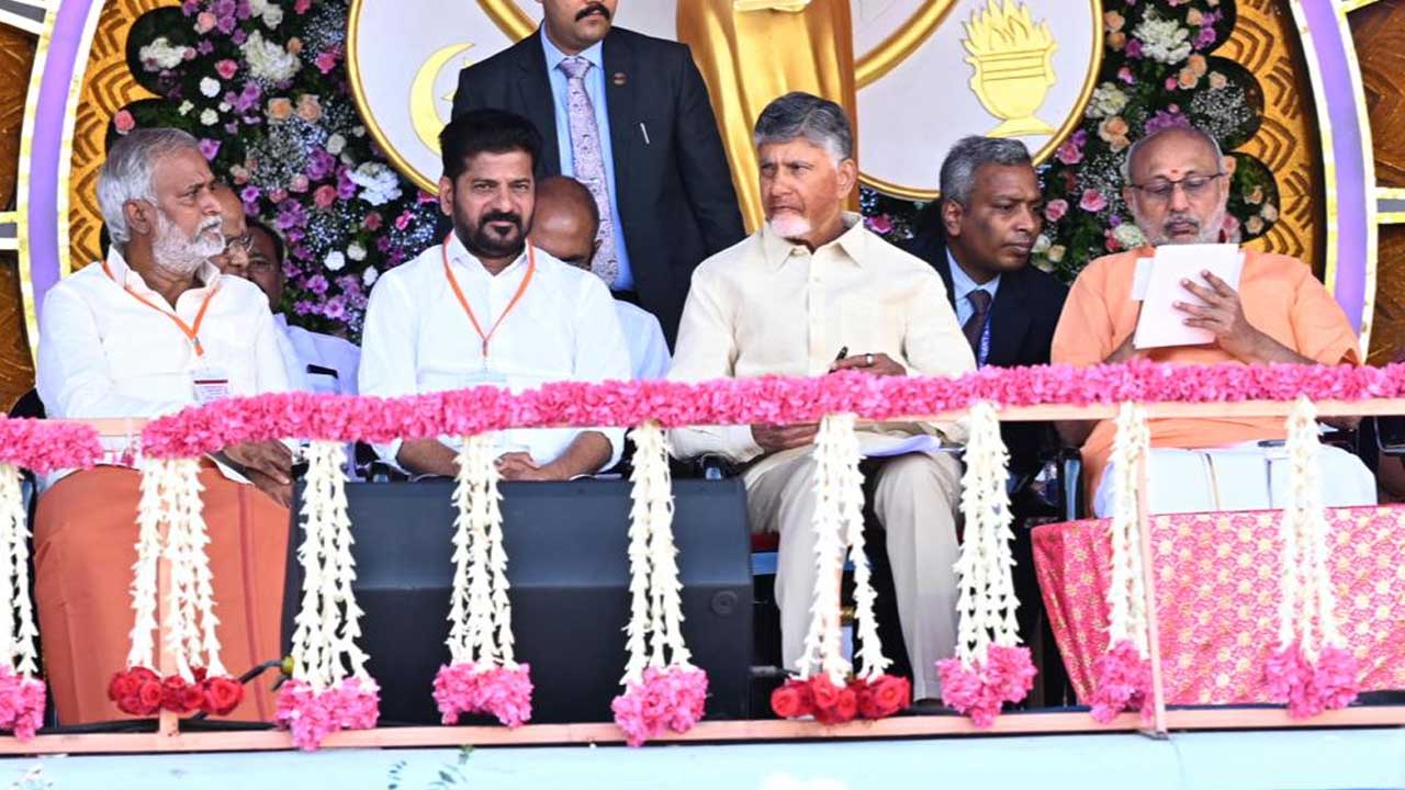 CM Revanth Reddy: సత్యసాయిబాబా మనుషుల్లో దేవుడిని చూశారు: తెలంగాణ ముఖ్యమంత్రి రేవంత్‌రెడ్డి