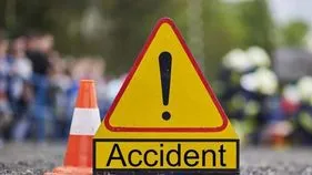 Road Accident: ఘోర రోడ్డు ప్రమాదం.. డ్రైవర్ సజీవ దహనం..