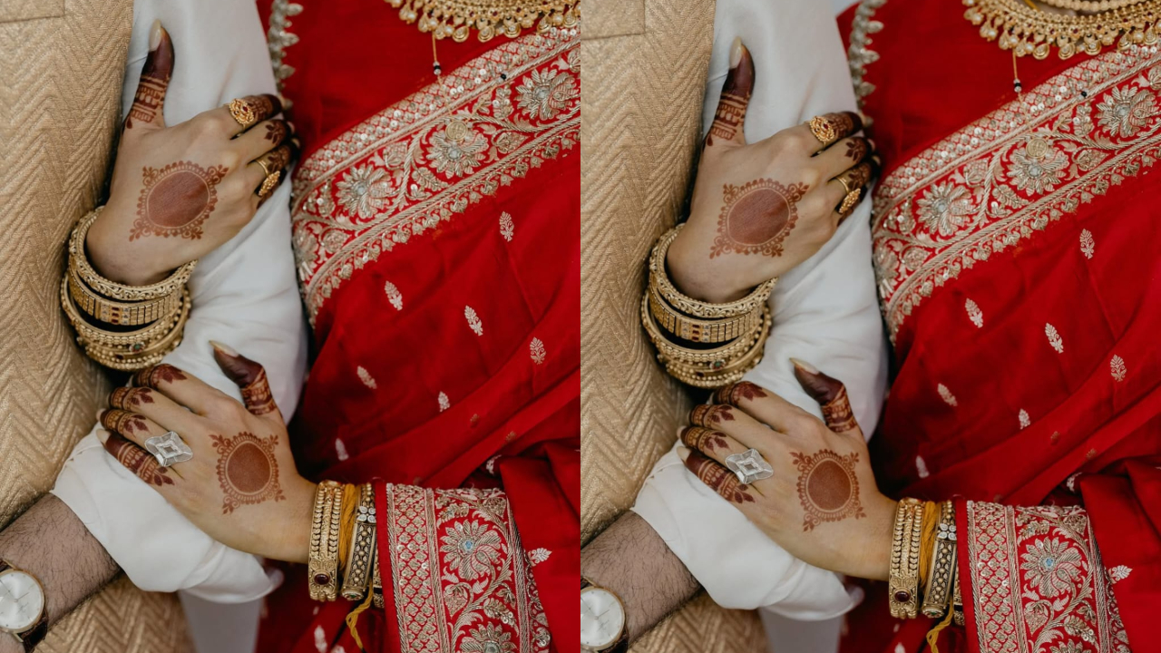 వివాహ బంధంతో ఒక్కటైన సమంత - రాజ్.. పెళ్లి  ఫొటోలు ఇవే