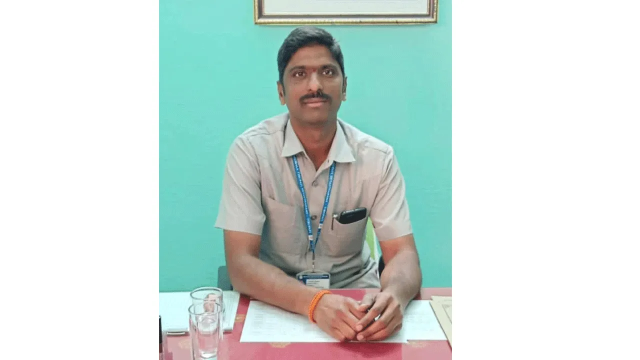 సౌమ్యుడు సతీ్‌షకుమార్‌ 