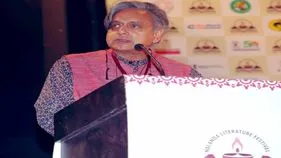 Shashi Tharoor: బిహార్‌ ప్రగతి అబ్బురపరుస్తోంది.. ఎన్డీయే ప్రభుత్వంపై శశిథరూర్ ప్రశంసలు